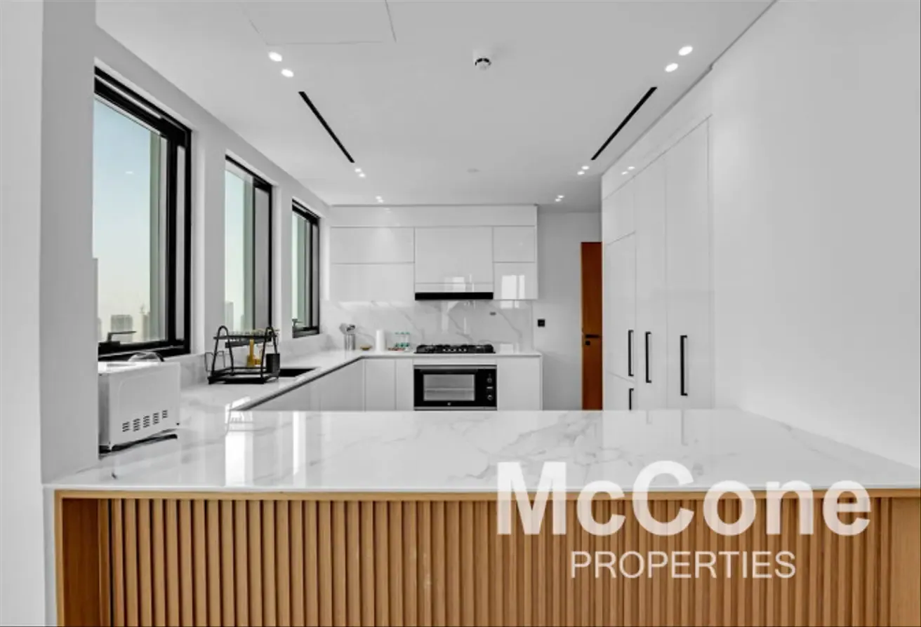 Fully furnished | High Floor | Spacious
