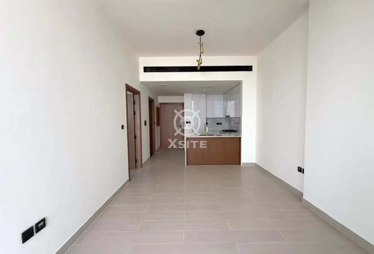 Spacious 1 BR | Fitted Kitchen|Prime Location