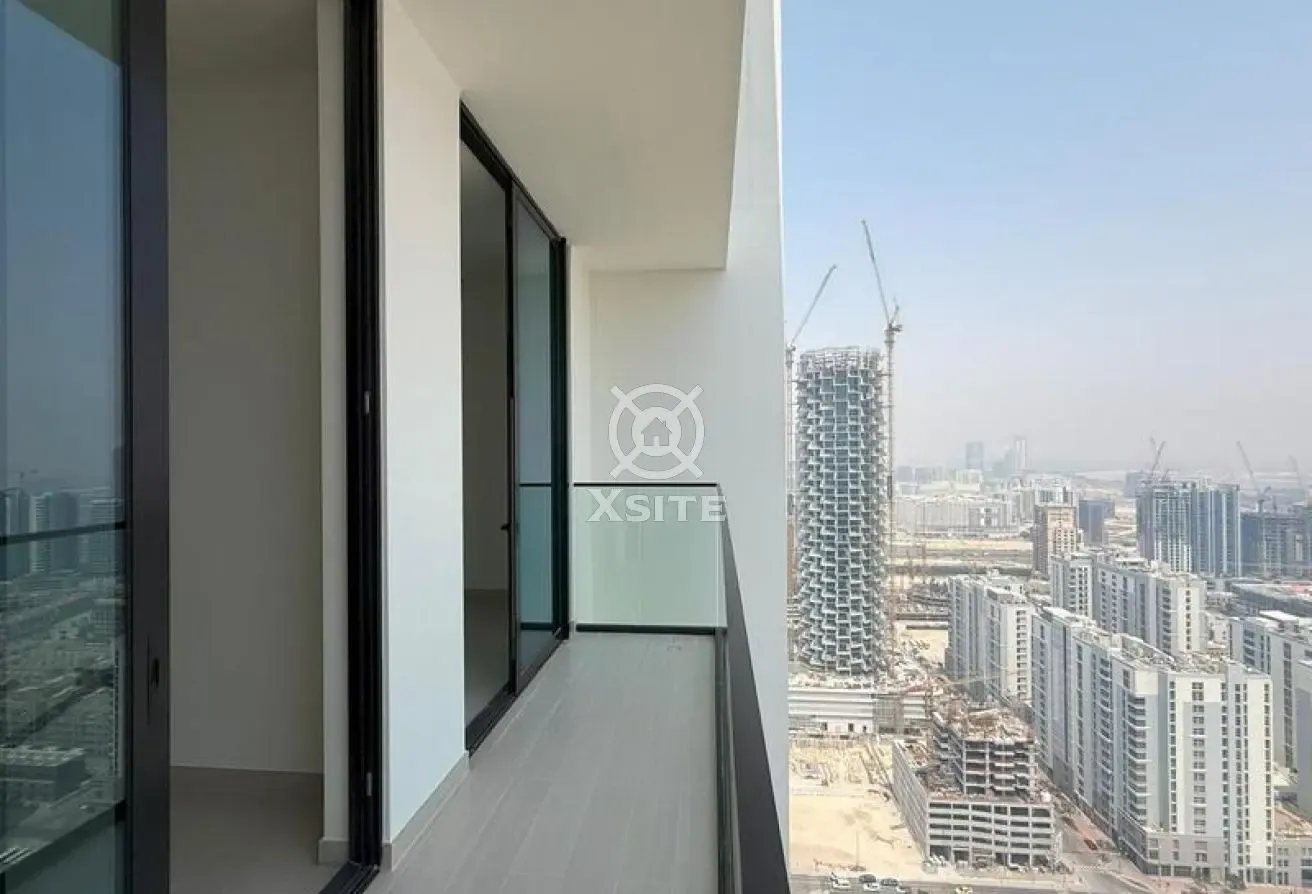 Spacious 1 BR | Fitted Kitchen|Prime Location