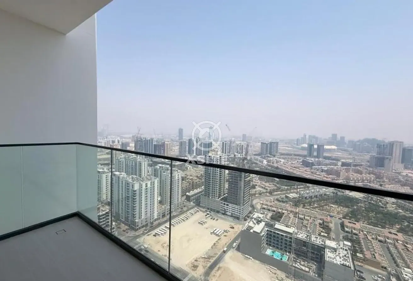 Spacious 1 BR | Fitted Kitchen|Prime Location