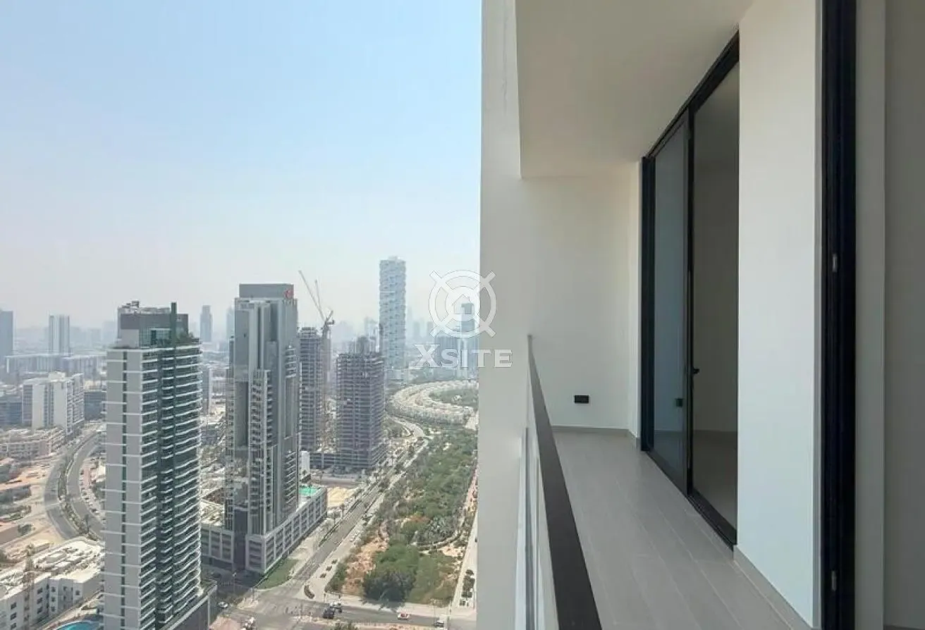 Spacious 1 BR | Fitted Kitchen|Prime Location