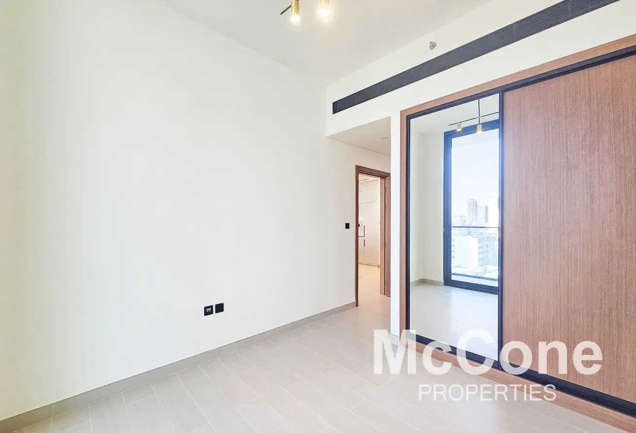 High Floor | Fitted Kitchen | Modern Finishing