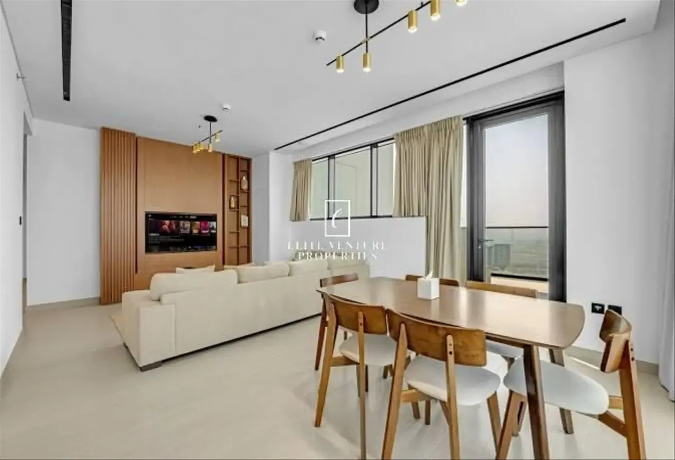FULLY FURNISHED | HIGH FLOOR | SPACIOUS LAYOUT