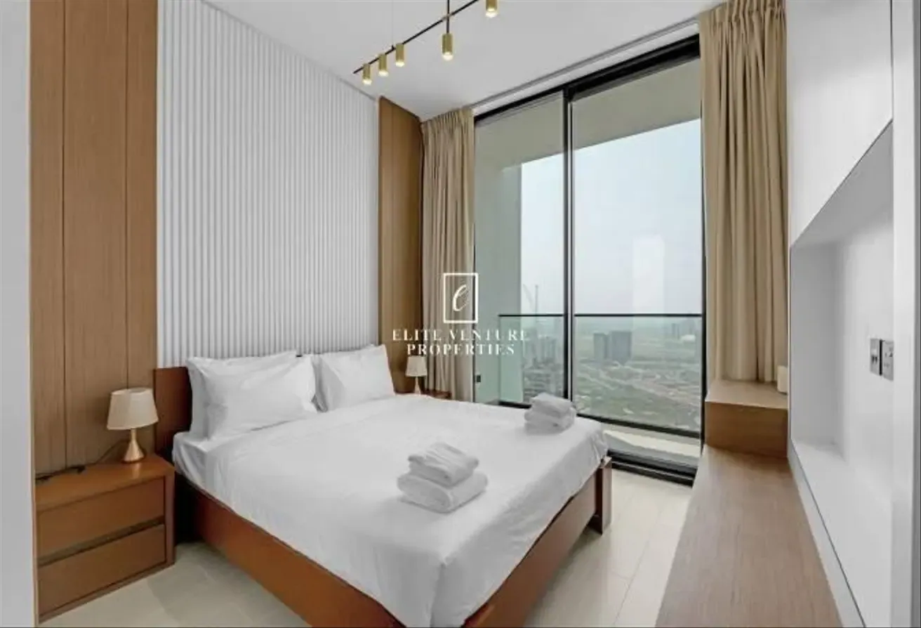 FULLY FURNISHED | HIGH FLOOR | SPACIOUS LAYOUT