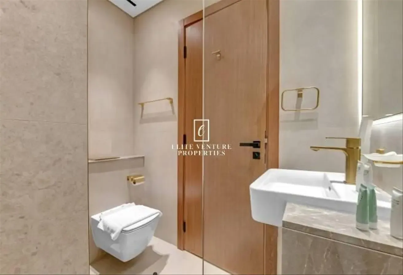 FULLY FURNISHED | HIGH FLOOR | SPACIOUS LAYOUT