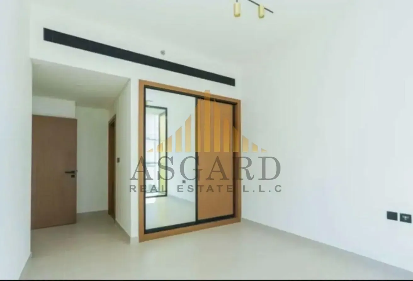 Spacious | Negotiable | Park View