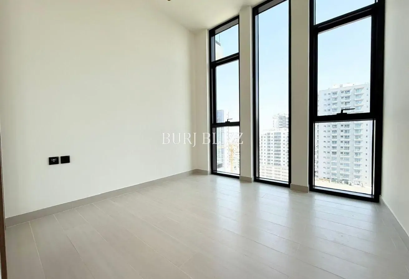 Premium 2BR Home | Private Jacuzzi | Park View