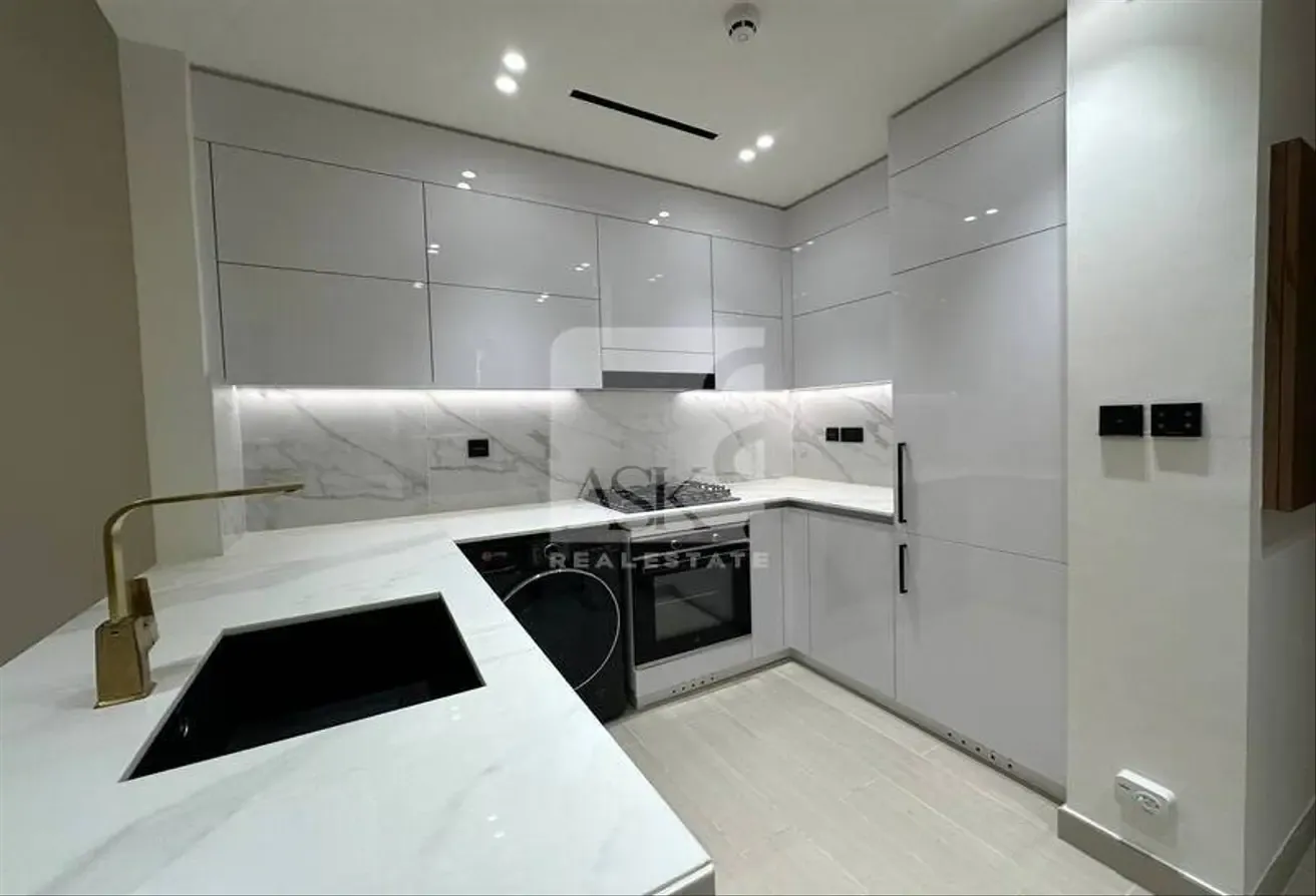 High-Floor 1BR | Furnished | Community View