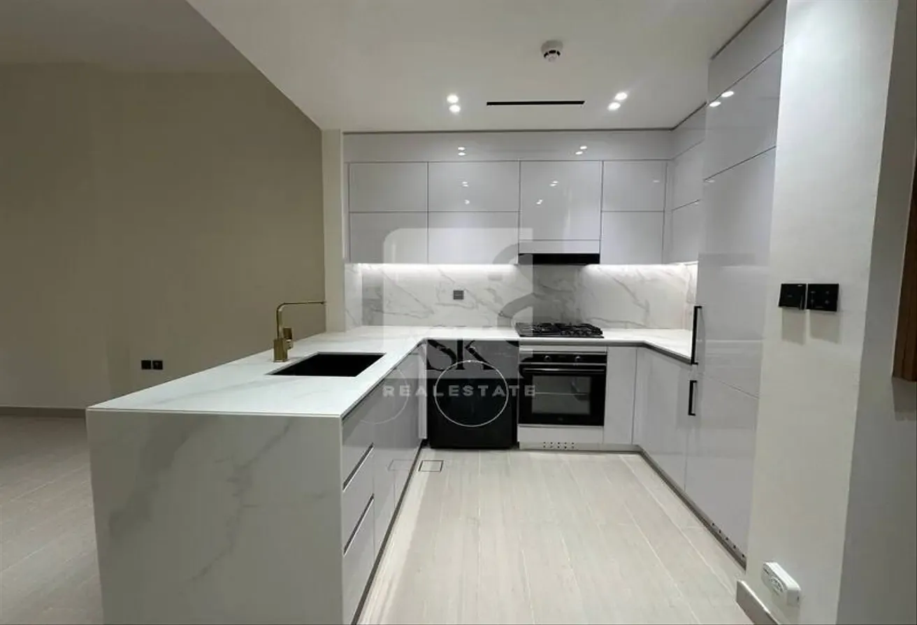 High-Floor 1BR | Furnished | Community View