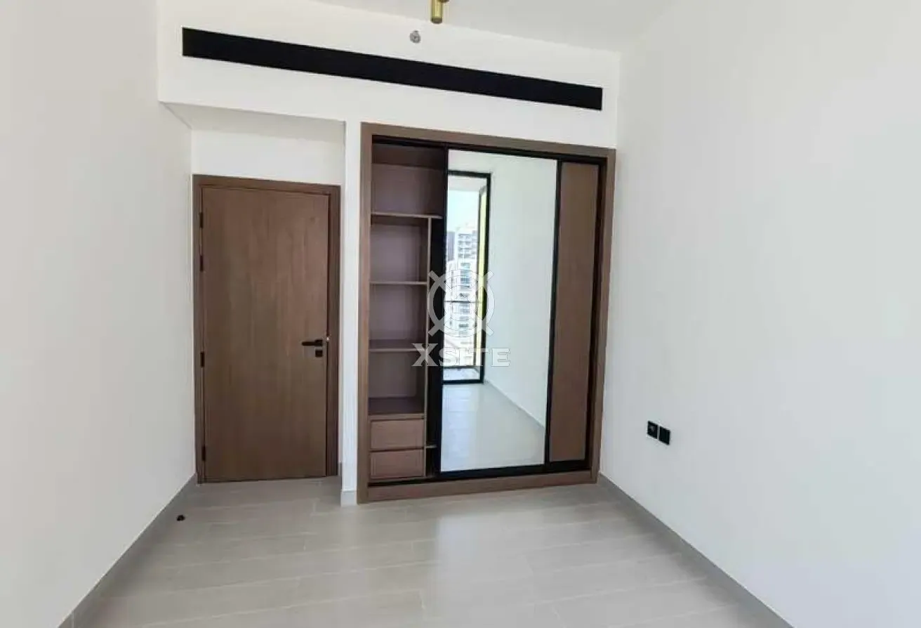 Unfurnished 1 BR | Great Amenities | Well-Lit