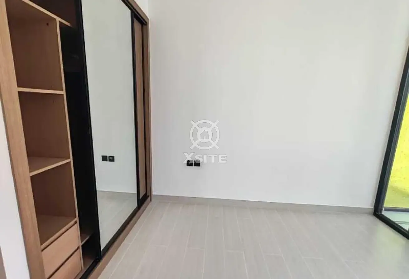 Unfurnished 1 BR | Great Amenities | Well-Lit