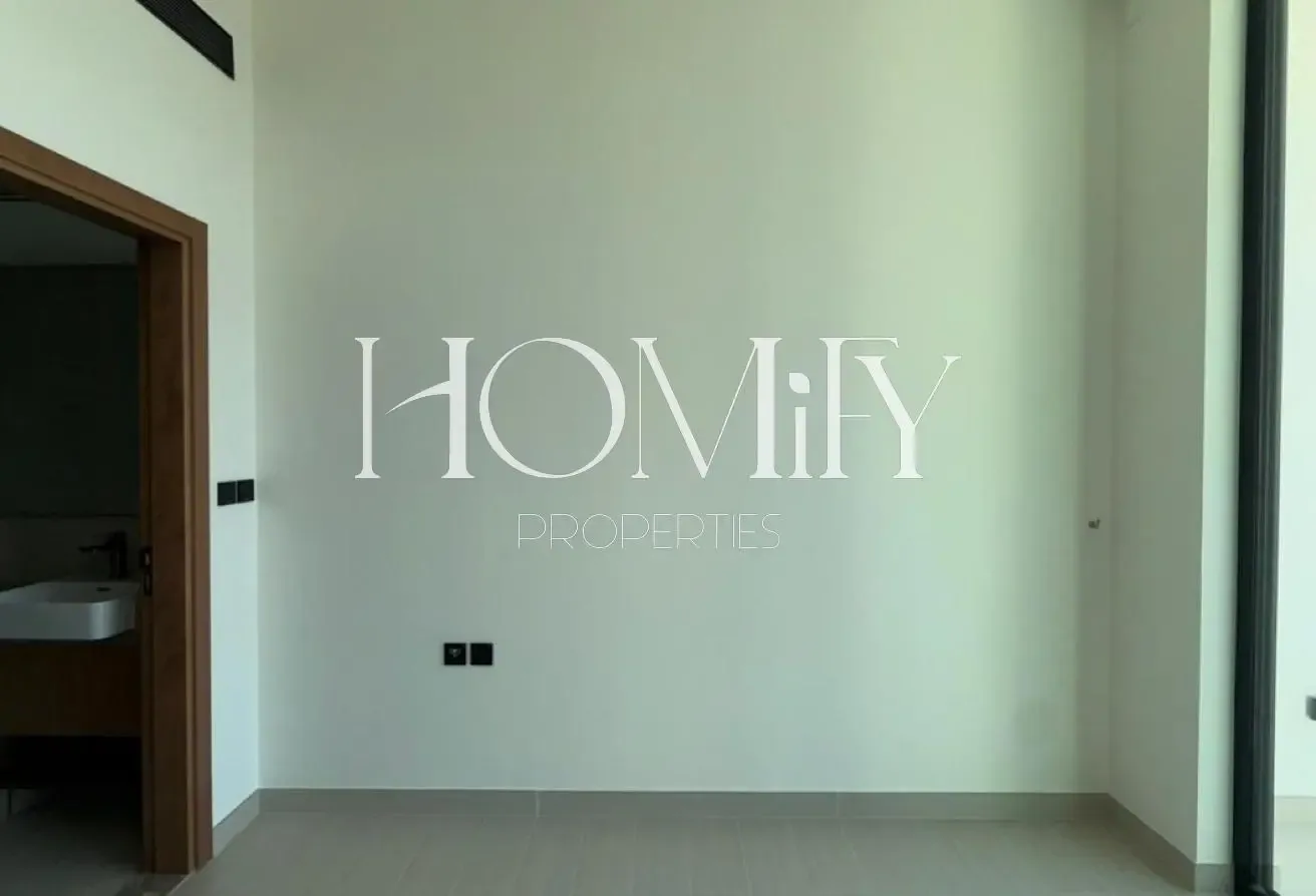 PRESTIGIOUS LOCATION | VACANT | SMART HOME
