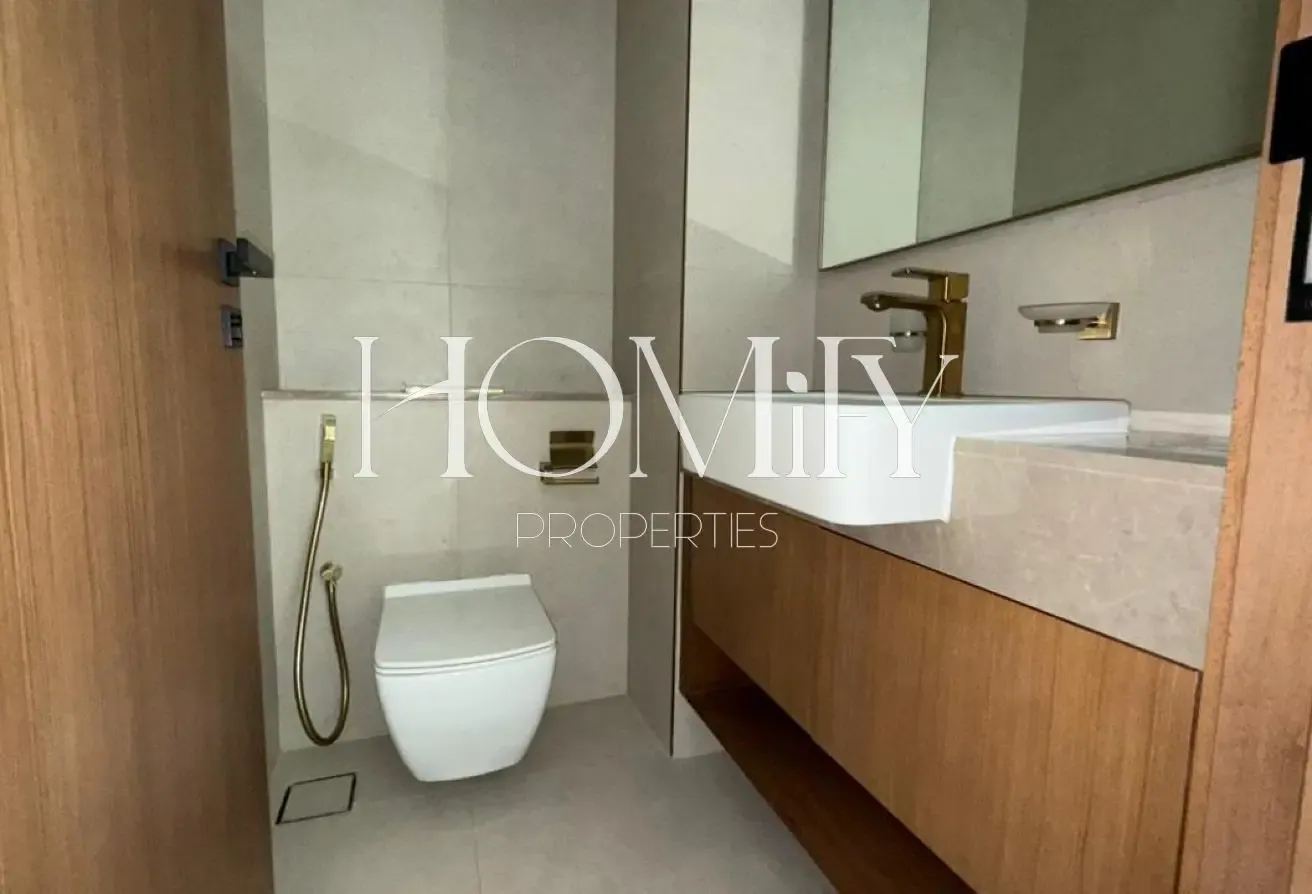 PRESTIGIOUS LOCATION | VACANT | SMART HOME