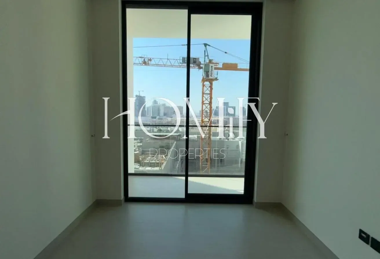 PRESTIGIOUS LOCATION | VACANT | SMART HOME