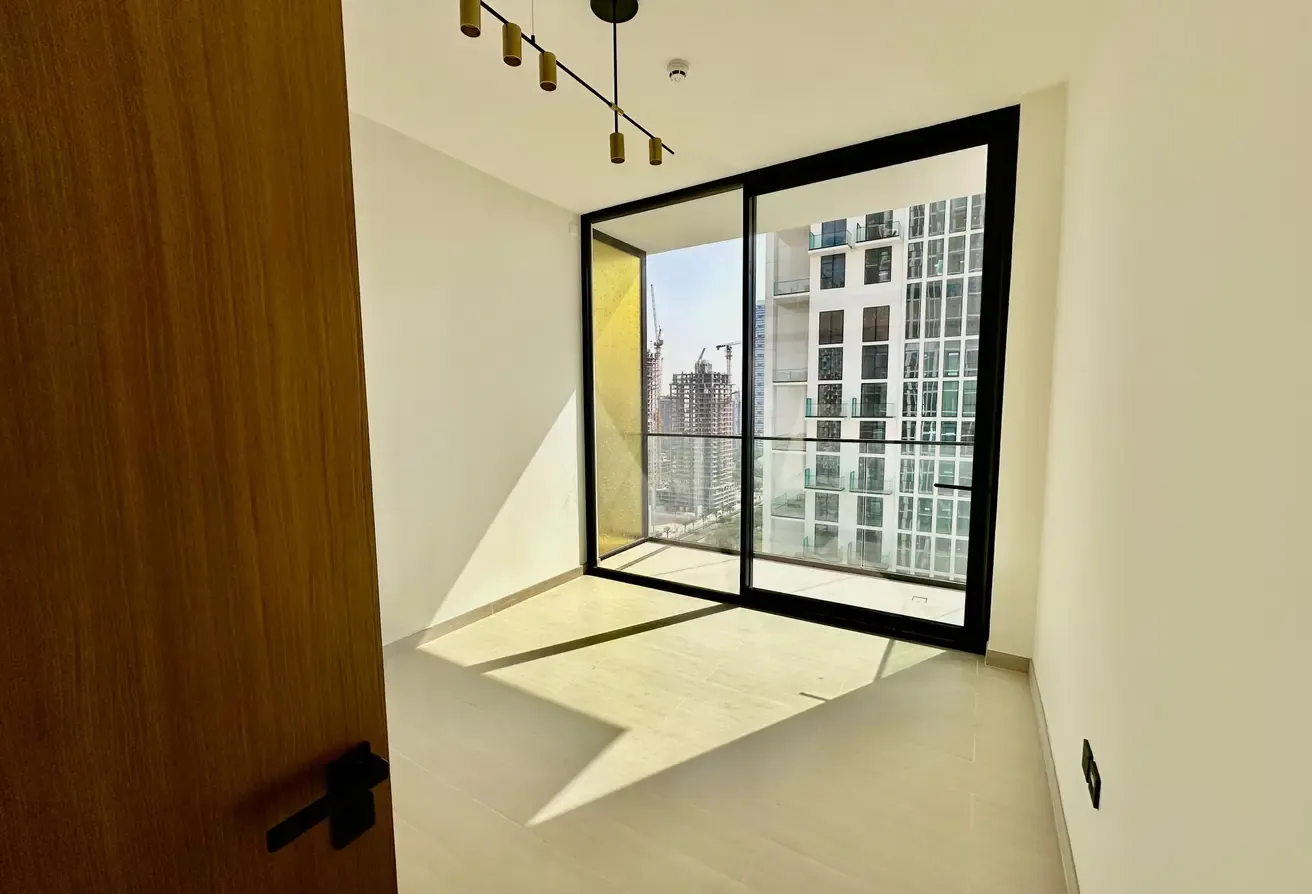 Luxury Apartment | Spacious | Availabe July 27