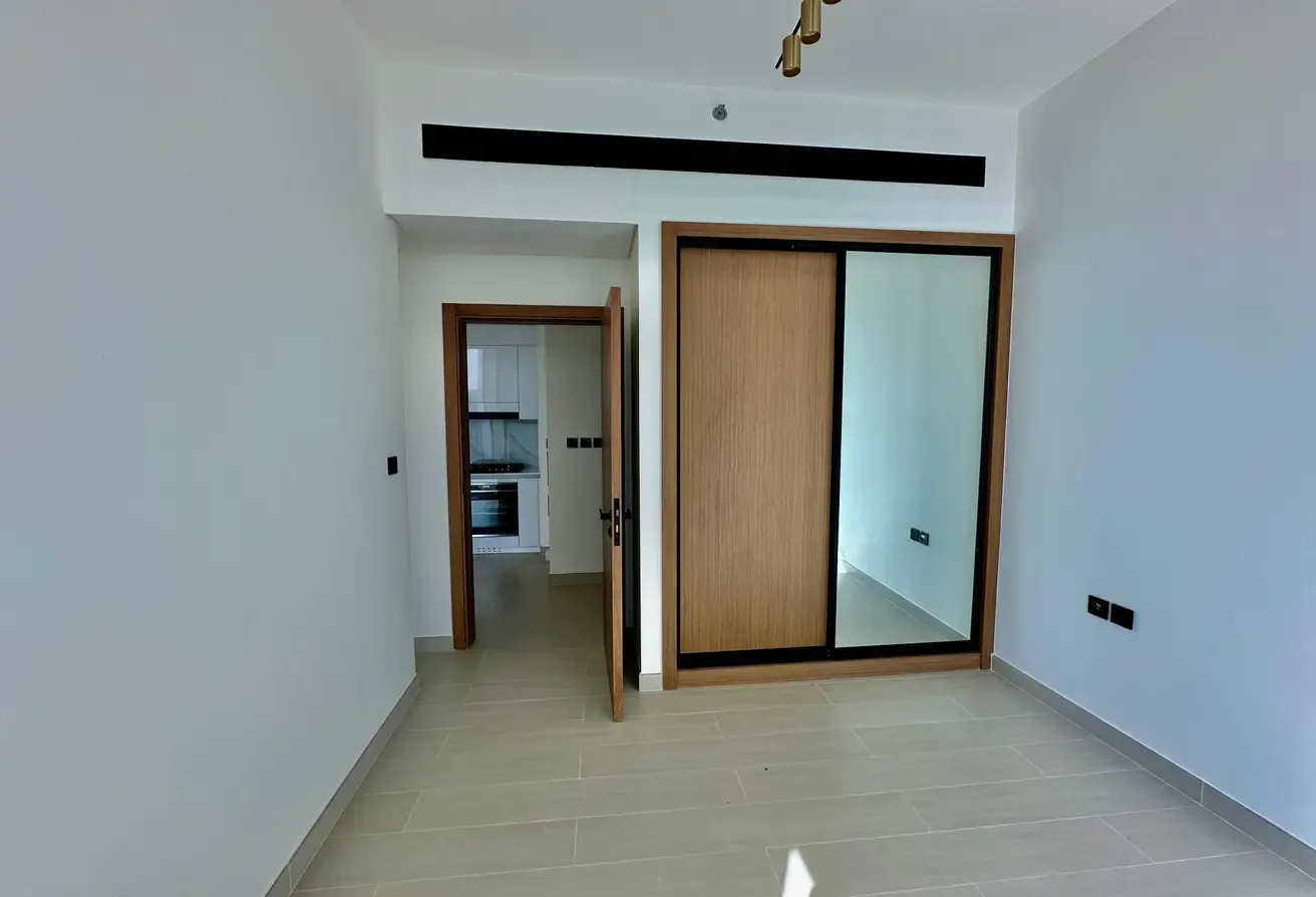Luxury Apartment | Spacious | Availabe July 27