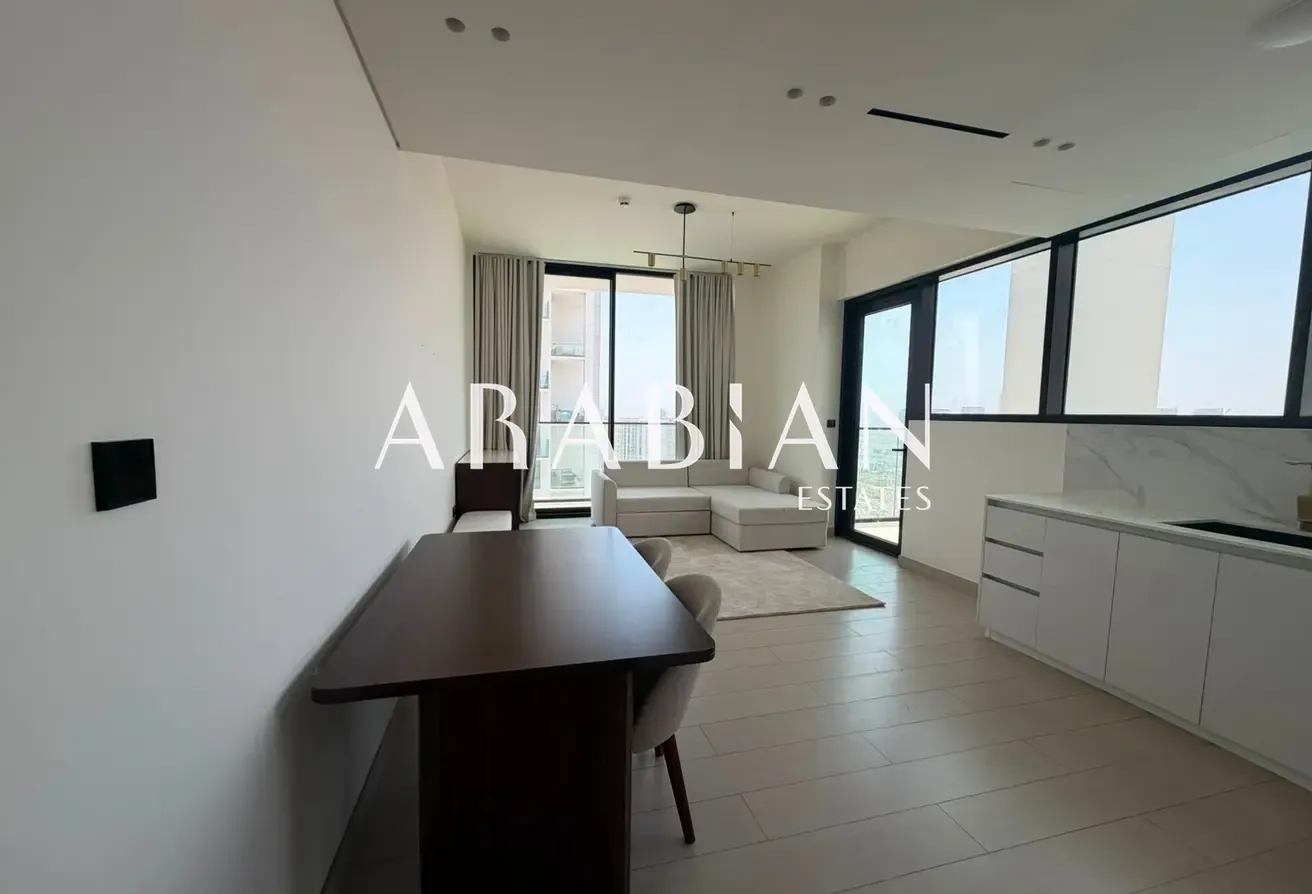 4 cheques | Vacant Now | Private Pool
