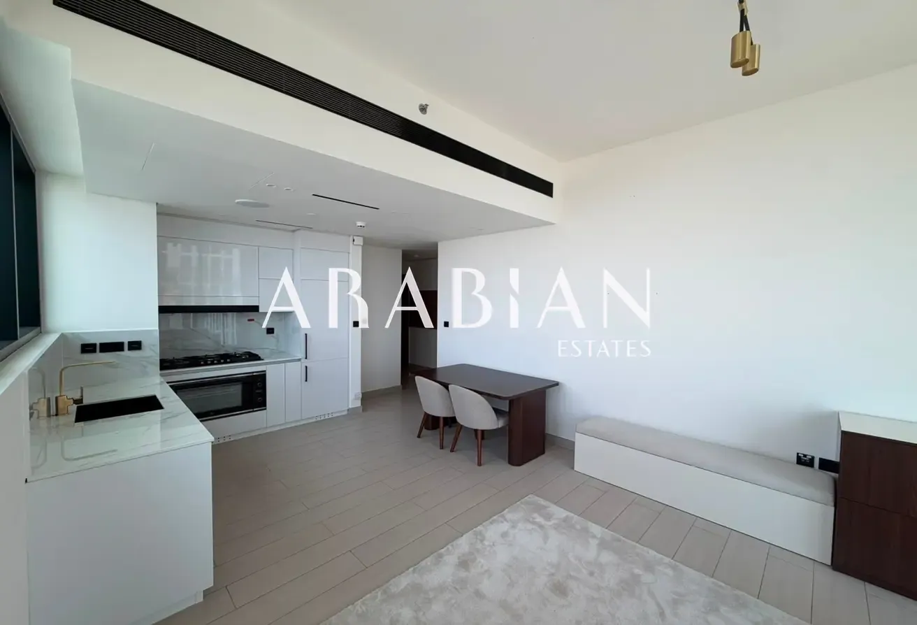 4 cheques | Vacant Now | Private Pool