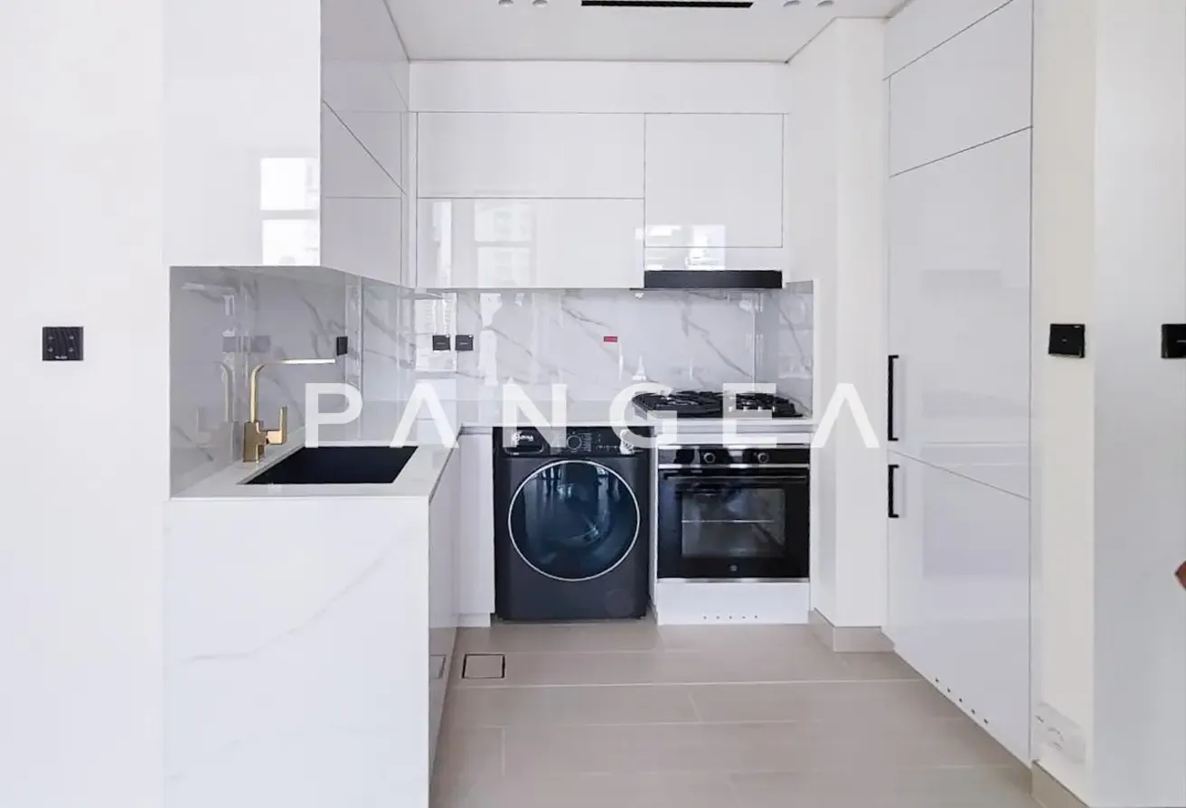 High Floor | Community View | Flexible Cheques