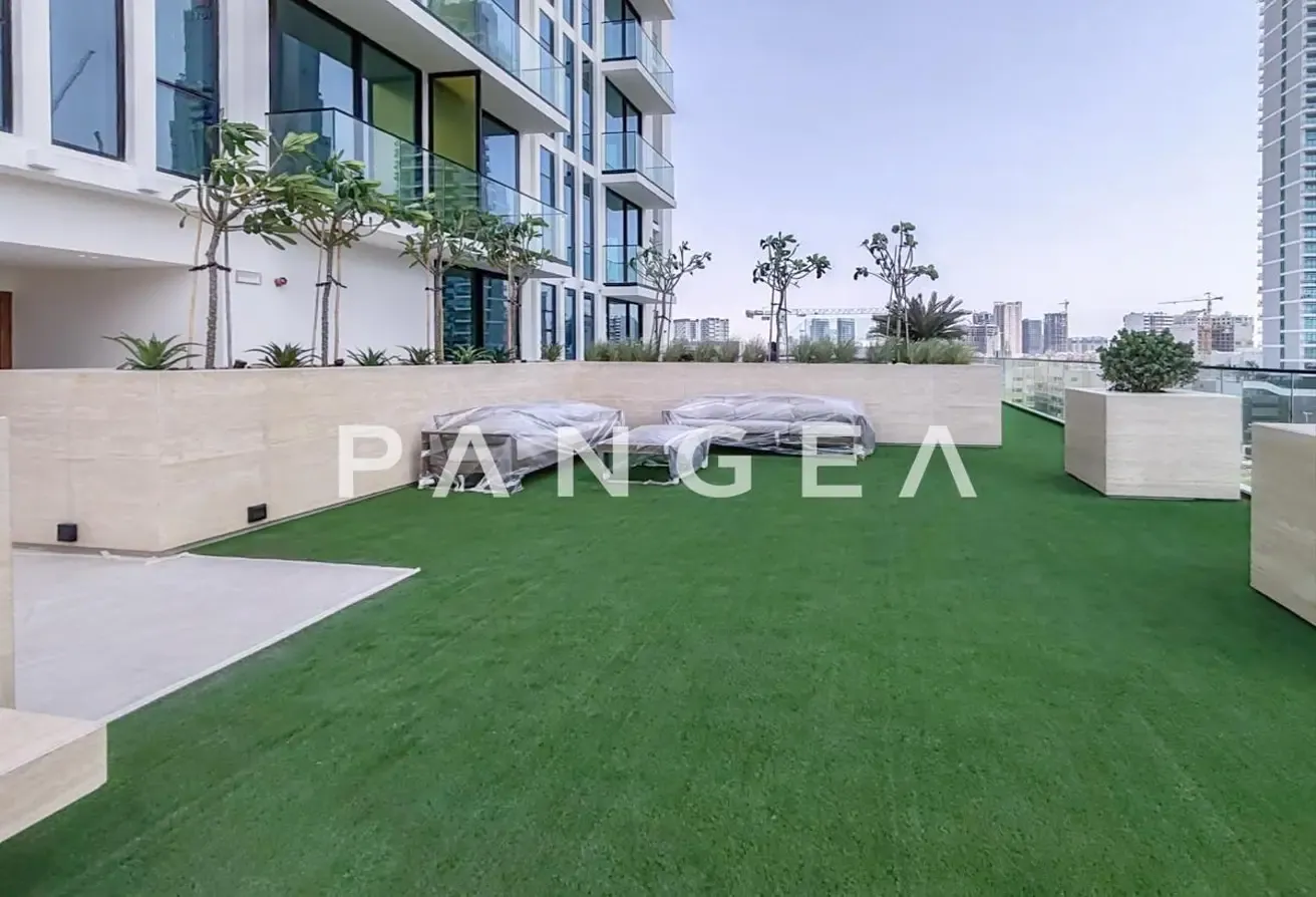 High Floor | Community View | Flexible Cheques