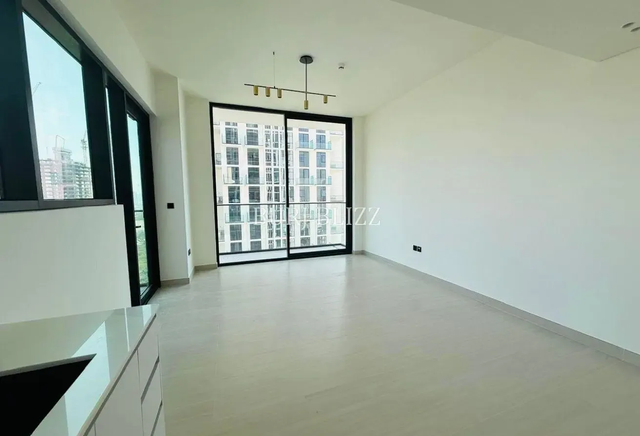 High End 2BR | Private Pool | Community View