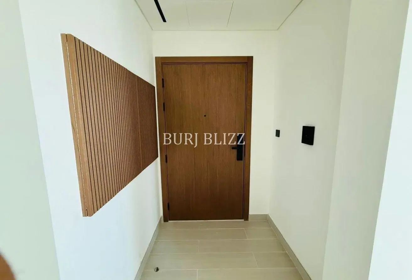 High End 2BR | Private Pool | Community View