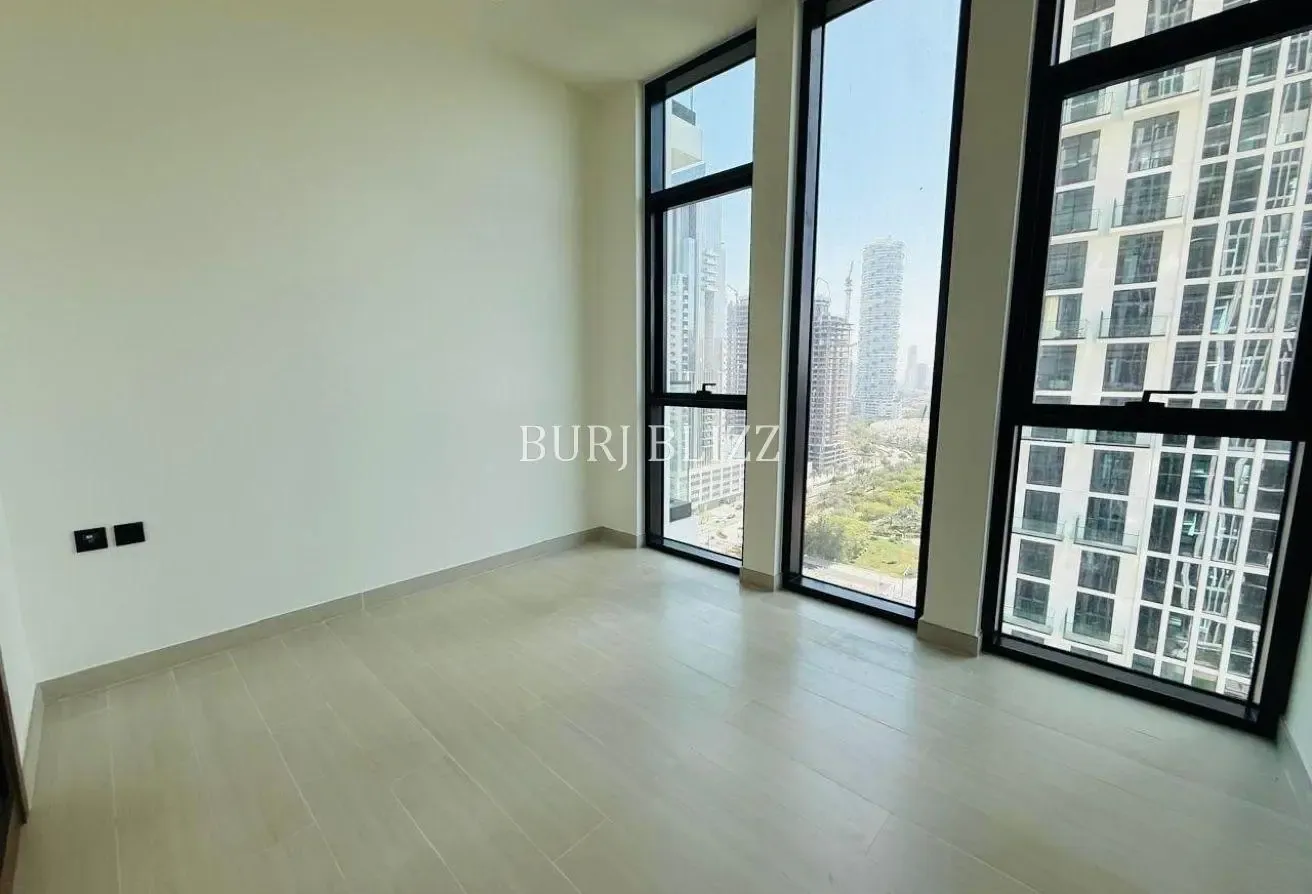 High End 2BR | Private Pool | Community View