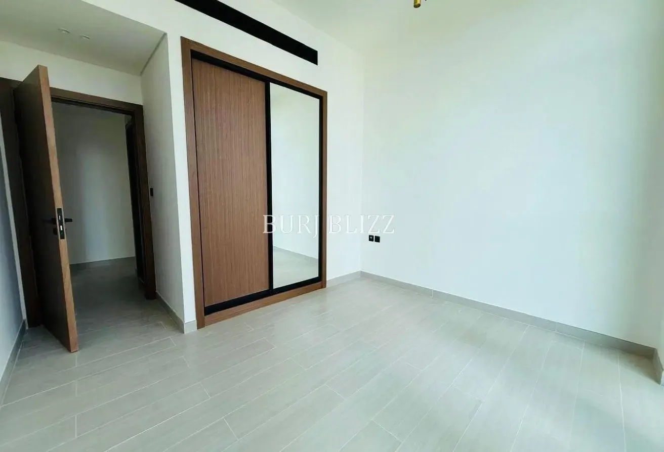 High End 2BR | Private Pool | Community View