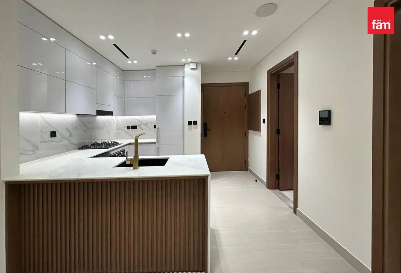 Brand New | High Floor | Community View