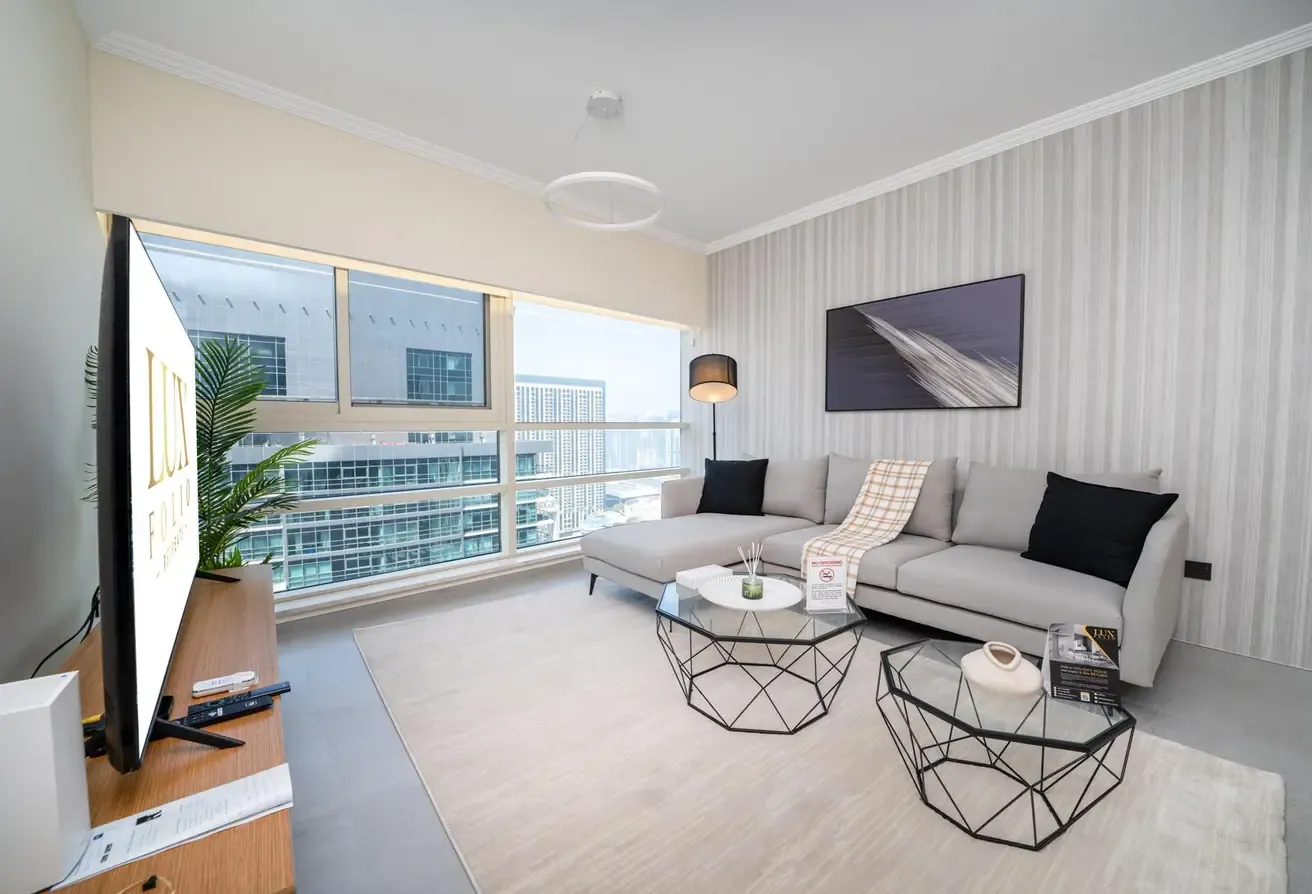 1BR  UPGRADED MARINA |HIGH FLR|AVAILABLE NOW