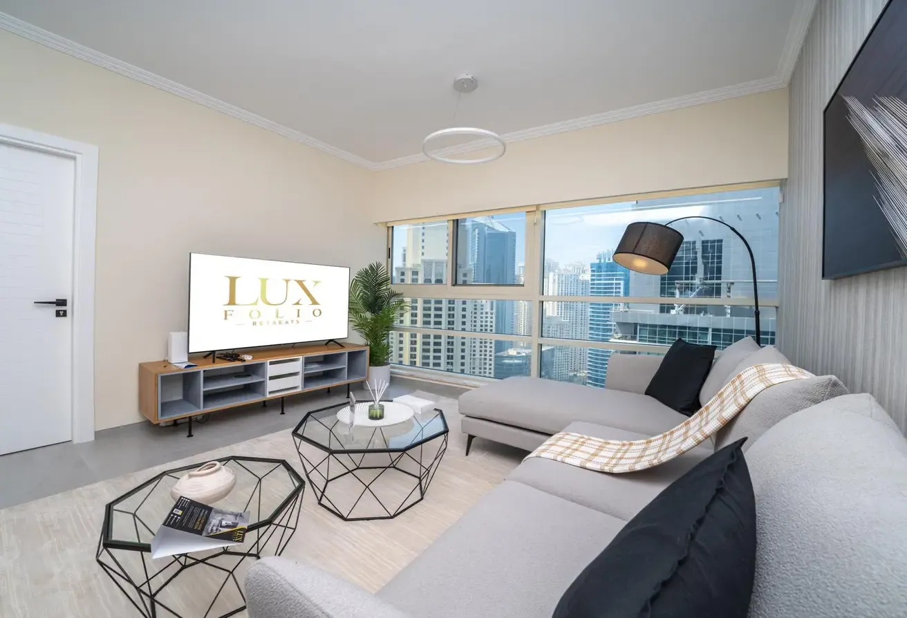 1BR  UPGRADED MARINA |HIGH FLR|AVAILABLE NOW