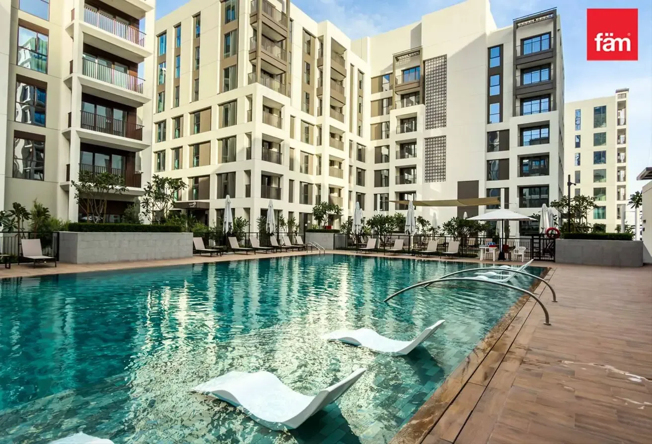Ready to Move in | Spacious and Bright