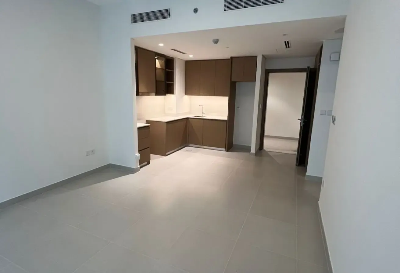 Spacious 1BR Apartment | Unfurnished | Vacant