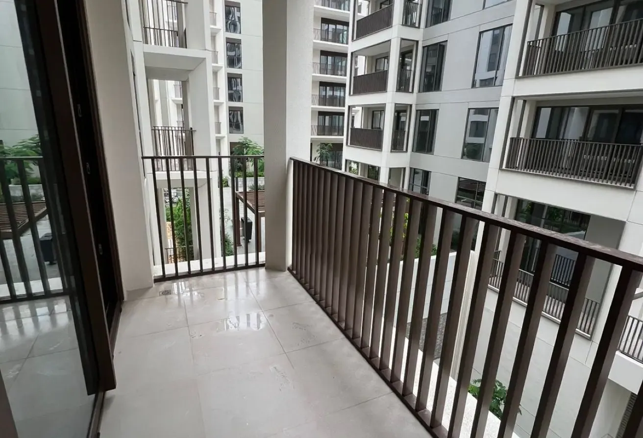 Spacious 1BR Apartment | Unfurnished | Vacant