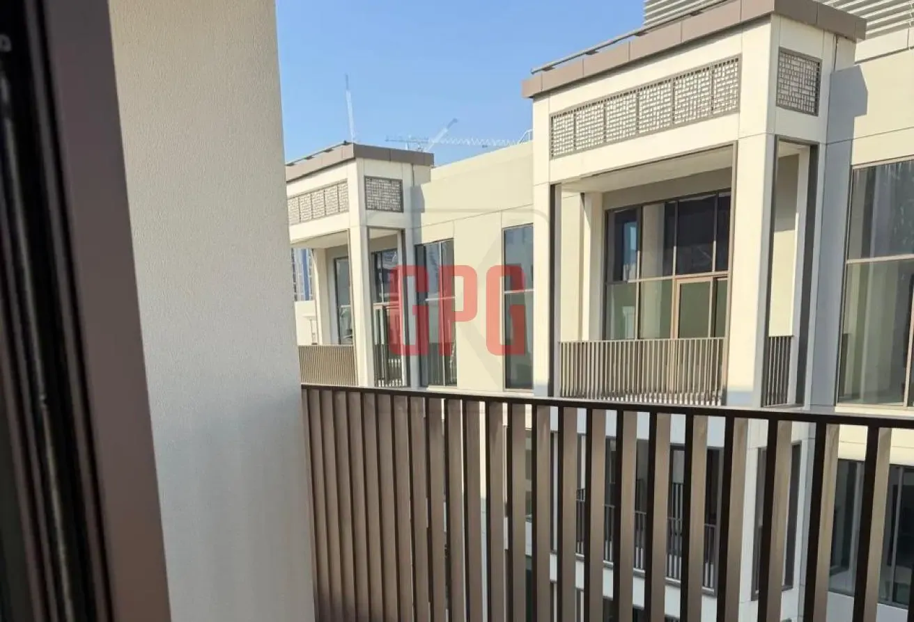 High Floor 1 BR Apartment in Dubai Creek Harbour