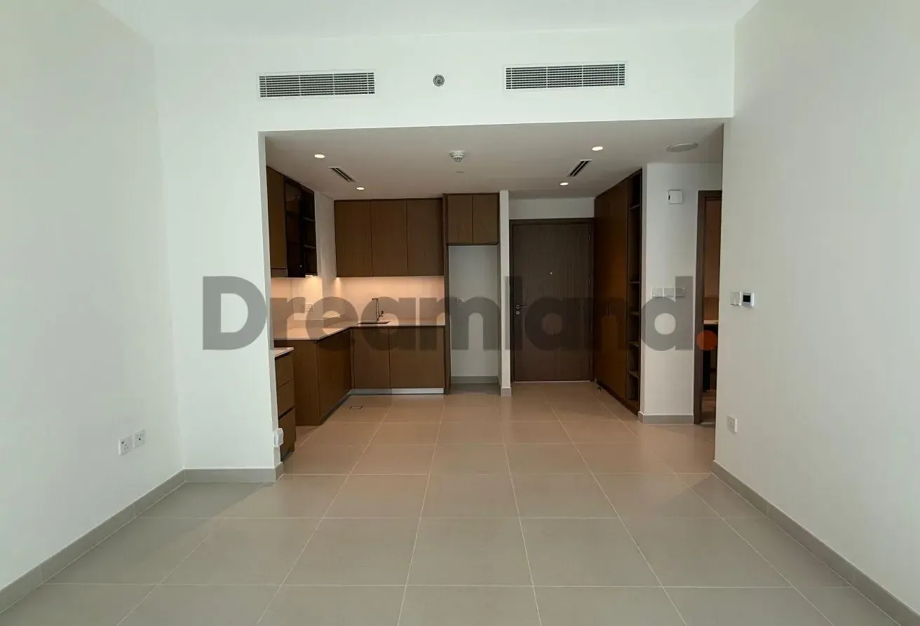 Brand New | Contemporary finish | Ready to move in