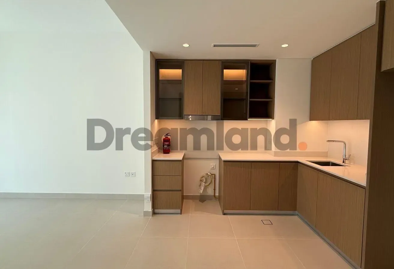 Brand New | Contemporary finish | Ready to move in