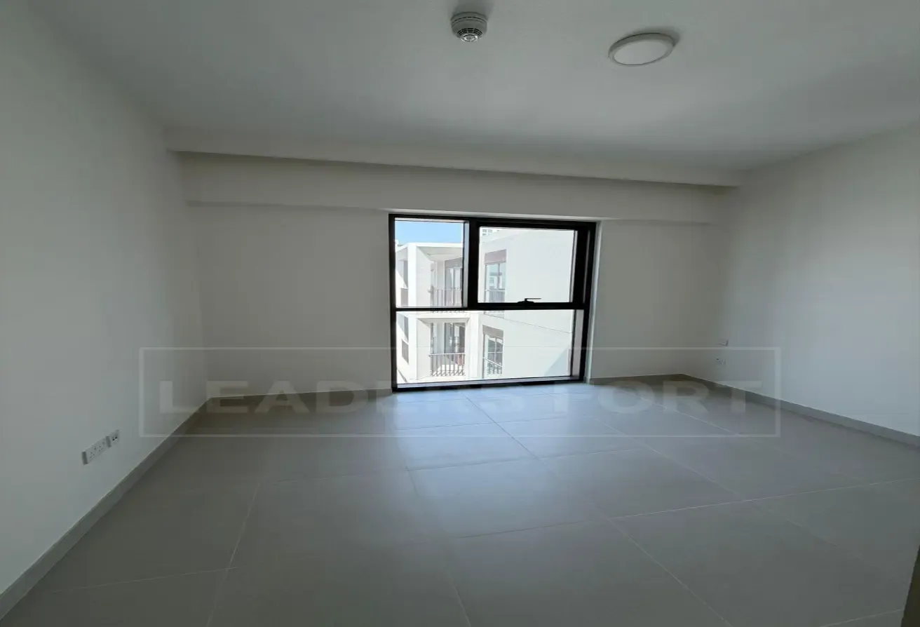 Spacious 1BR | City & Park View | Vacant Now