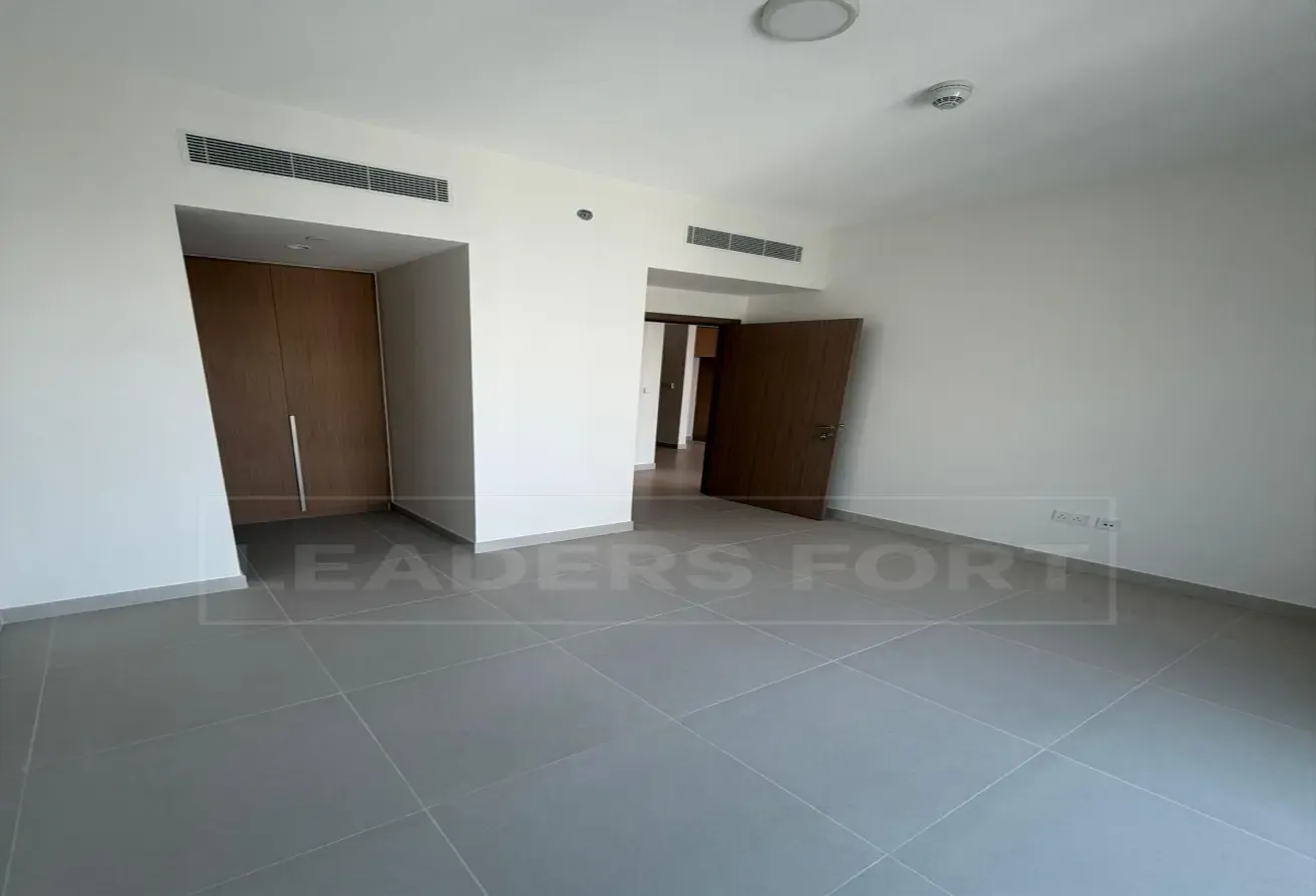 Spacious 1BR | City & Park View | Vacant Now