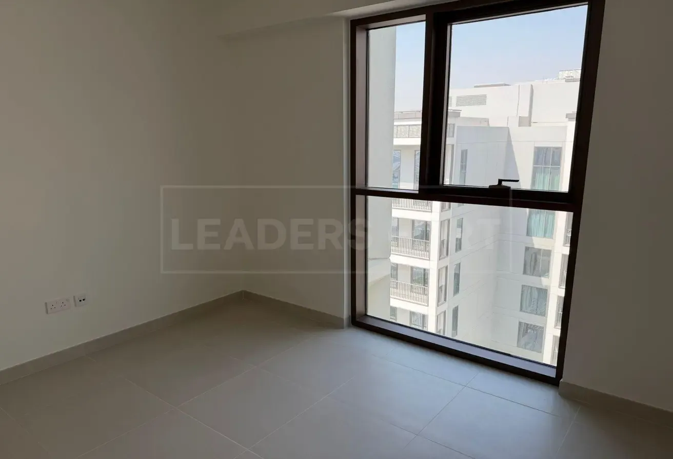 Spacious 1BR | City & Park View | Vacant Now