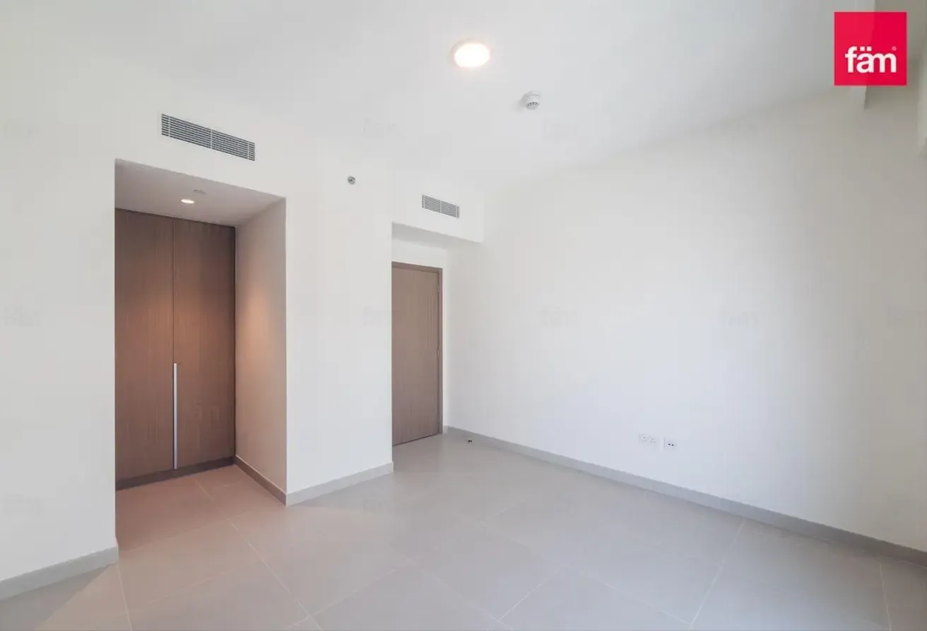 EMAAR | High Floor | Beach Access