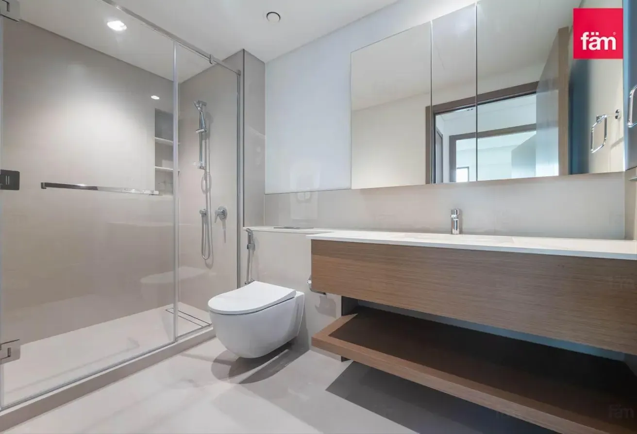 EMAAR | High Floor | Beach Access