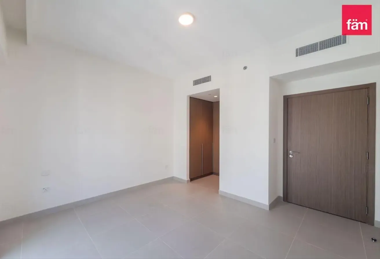EMAAR | High Floor | Beach Access