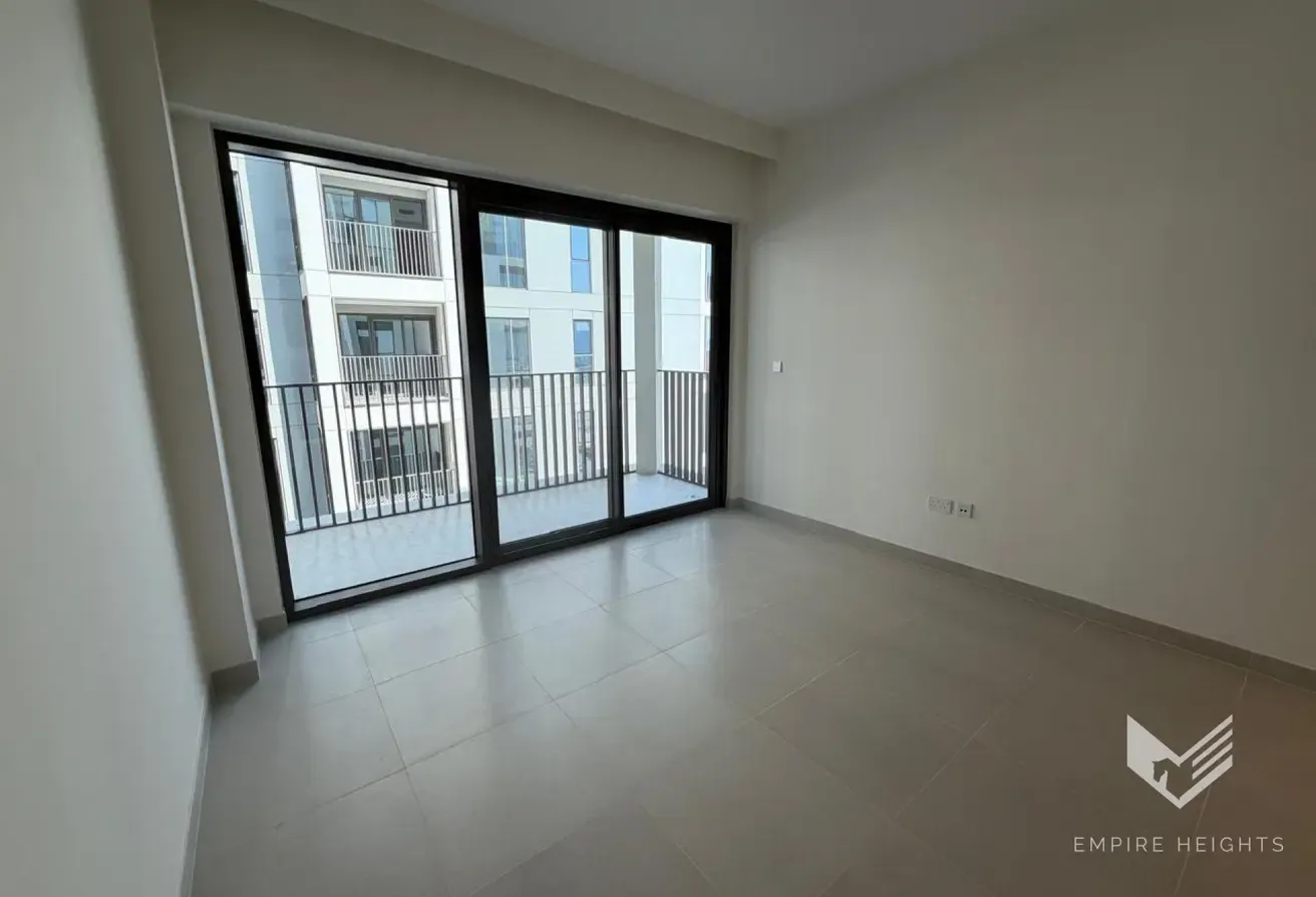 Unfurnished | Vacant | Community View