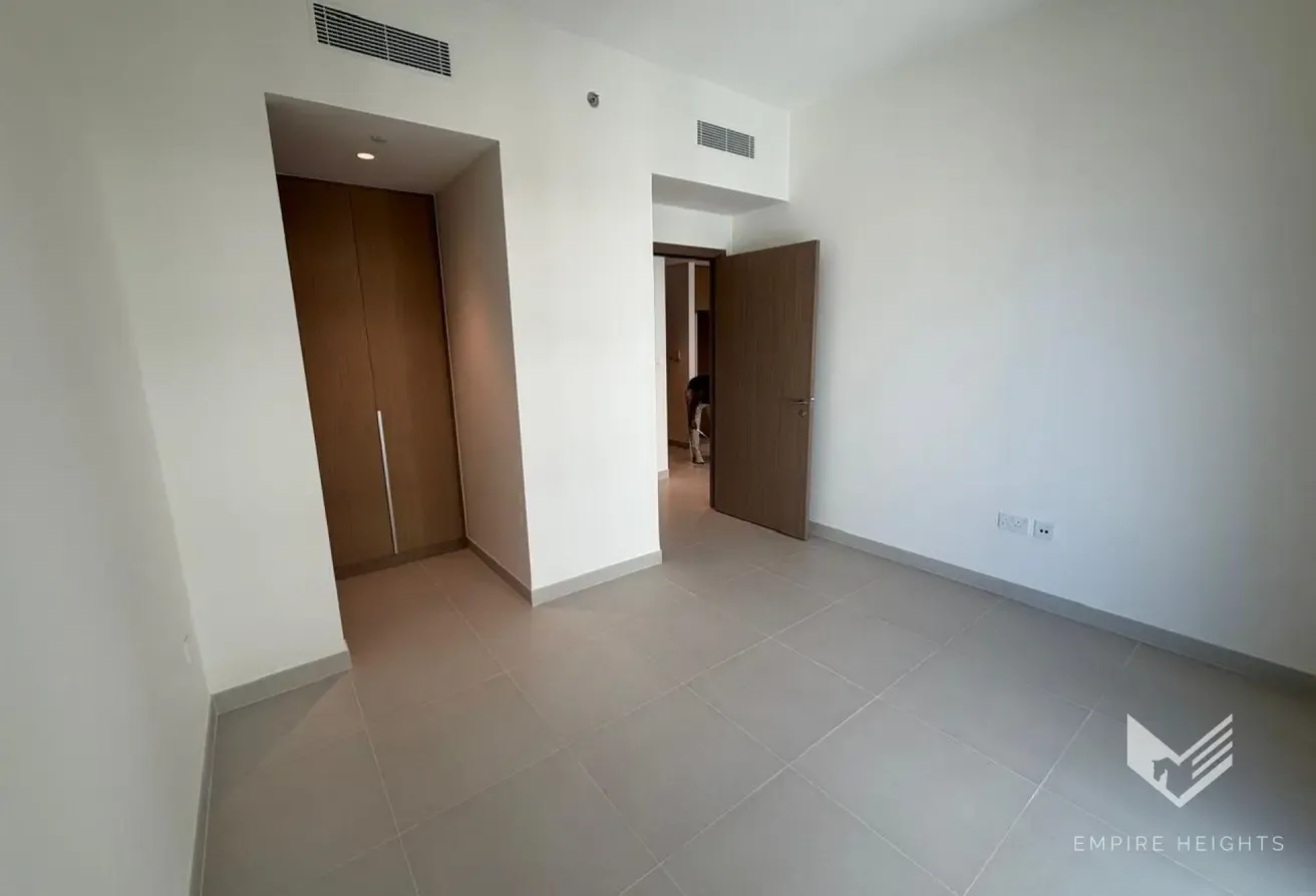 Unfurnished | Vacant | Community View