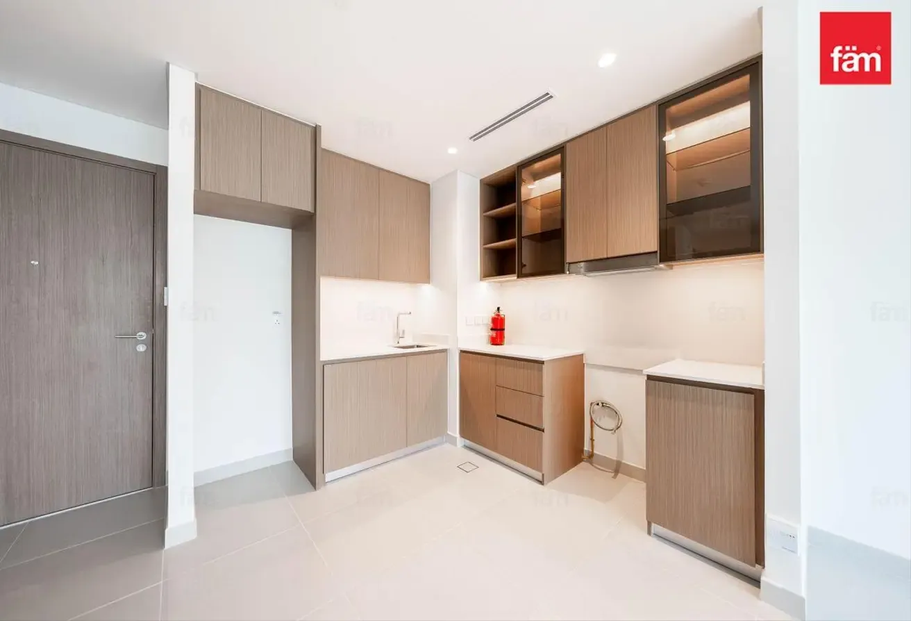 Vacant | Modern Layout | Creek Beach Lifestyle