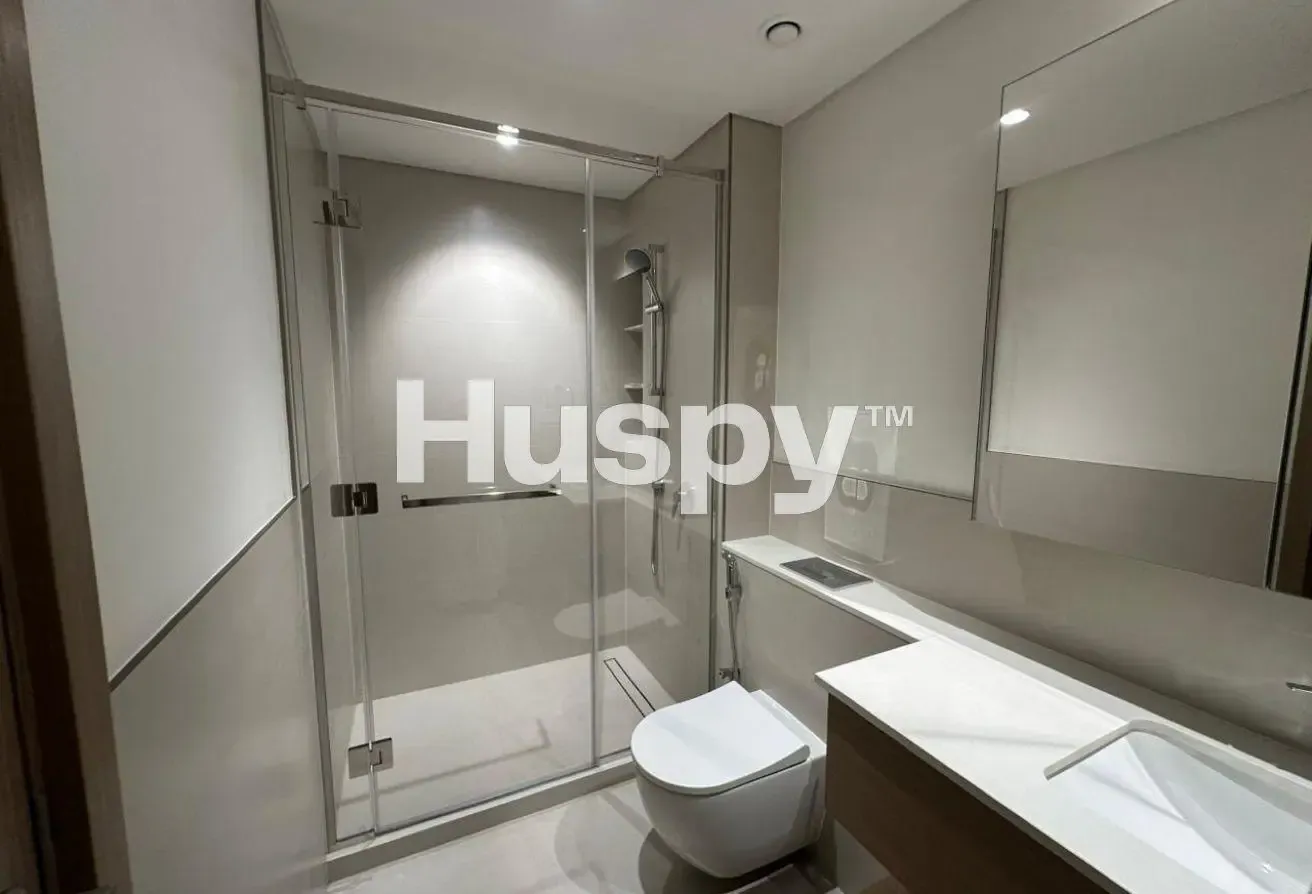 Vacant | Beach Access | High Floor