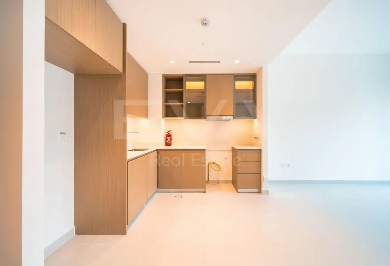 COMMUNITY VIEW | VACANT AND READY | UNFURNISHED