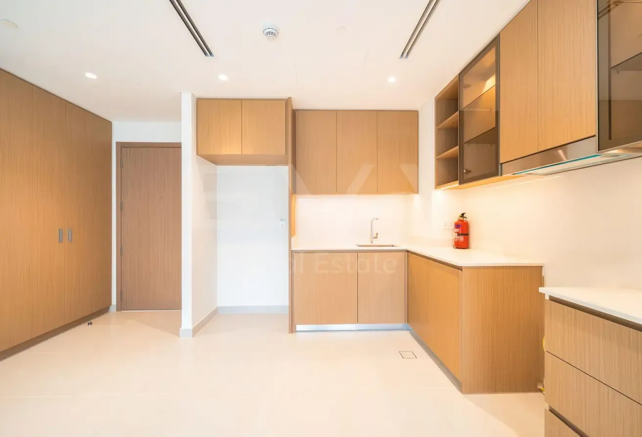 COMMUNITY VIEW | VACANT AND READY | UNFURNISHED