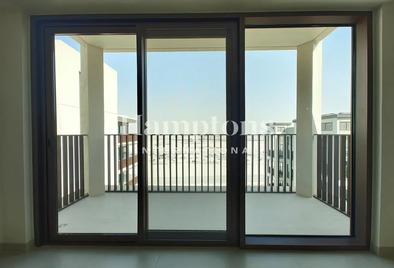 Brand New | Top Floor | Multiple Cheques